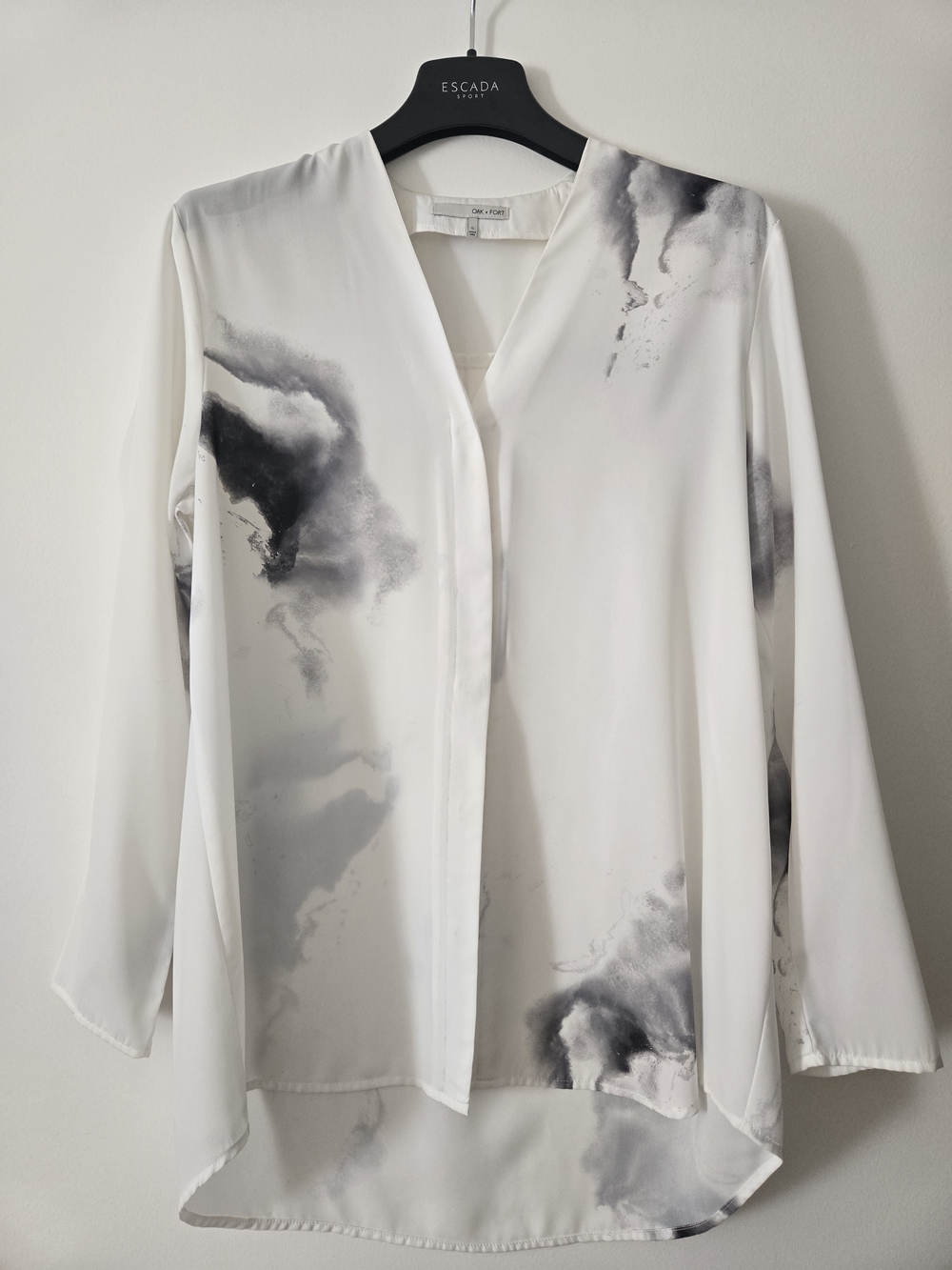 White & Gray Watercolor V-Neck Long-Sleeve Blouse - Oak + Fort